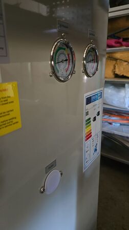 Luft til vand varmepumpe HELT NY SPRSUN CGK -040V 3L  - B