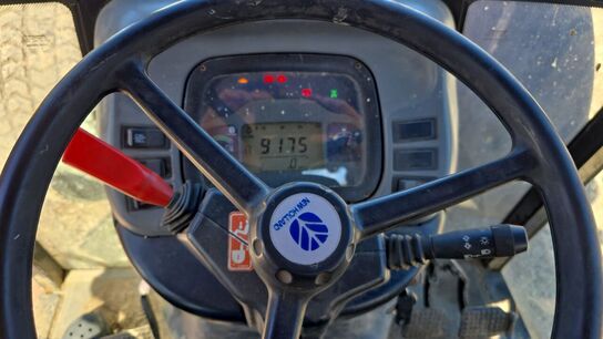 New Holland Traktor NEW HOLLAND TN75SA