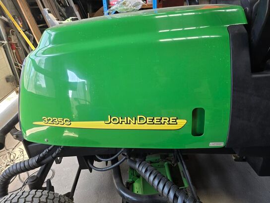 John Deere Cylinderklipper JOHN DEERE 3235C