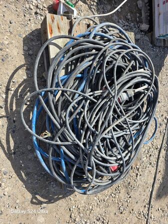 Palle med 32 ampere kabler