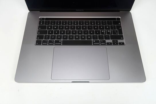 Apple MacBook Pro 16" i9-9980HK / 64GB RAM