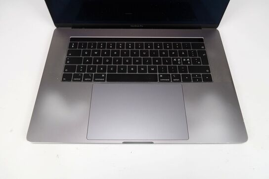 Apple MacBook Pro 15.6" i7-8850H