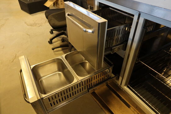 Kølebord GRAM K 1407 CSG A 2D/DR L med opsats