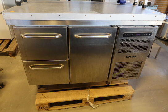 Kølebord GRAM K 1407 CSG A 2D/DR L med opsats