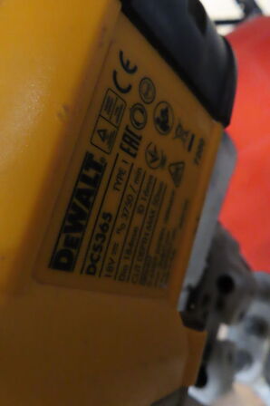 Akku-Kap- og geringssav Dewalt 