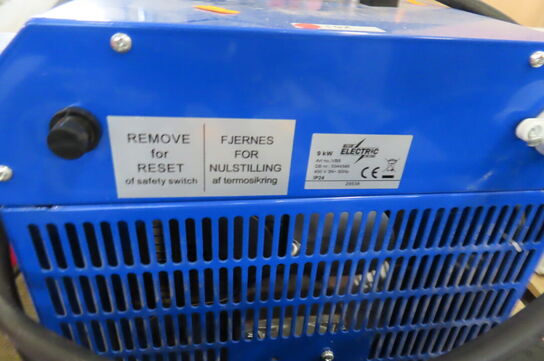 Palle med Diverse værktøj samt LED lysstrip 