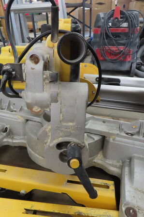 Kap- & geringssav inkl. Arbejdstation DEWALT