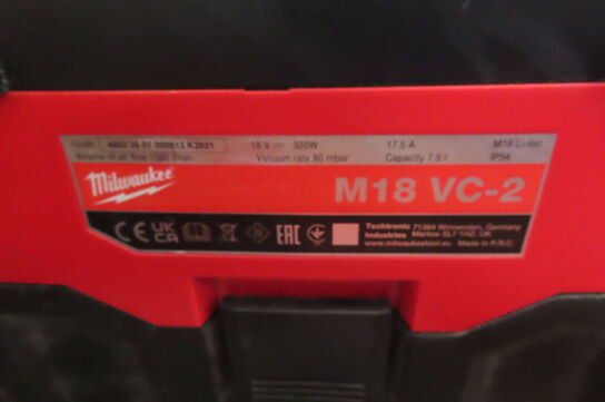 2 stk. Akku-værktøj samt akku-støvsuger MILWAUKEE