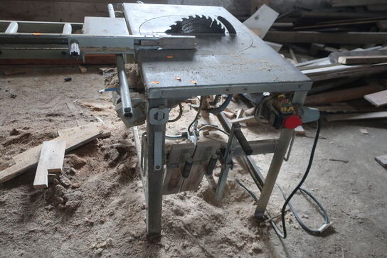 Bordrundsav med rullebane