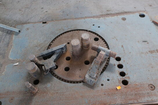 Arbejdsbord med jernbukker ALBA