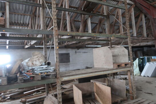 2 stk. pallereoler med indhold