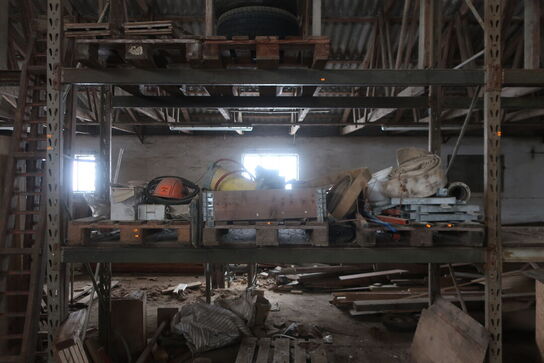 2 stk. pallereoler med indhold