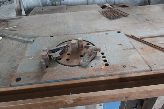 Arbejdsbord med jernbukker ALBA