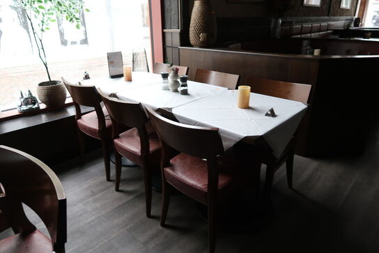 3 stk. borde med 6 stk. stole SASA