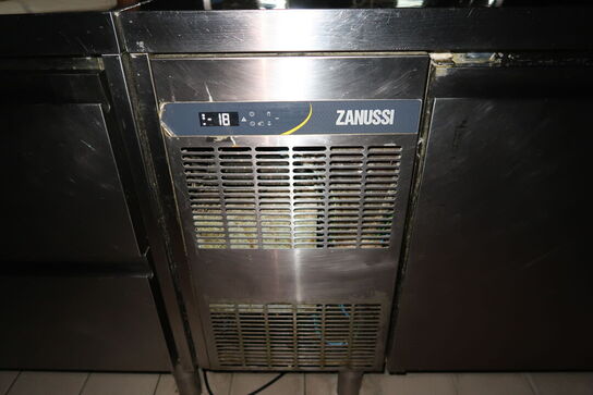 Kølebord ZANUSSI ZH3KBAAA