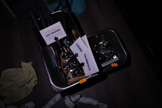 2 stk. gastrobakker med indhold