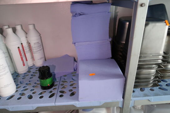 Div. Rengøringsmidler og artikler