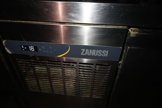 Kølebord ZANUSSI ZH3KBAAA