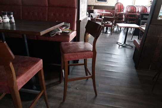 Barbord med 4 stk. barstole SASA