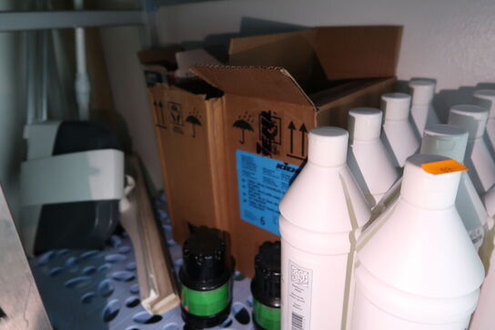 Div. Rengøringsmidler og artikler