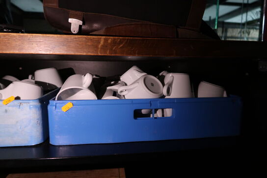 3 stk. opvaskebakker med kaffekrus