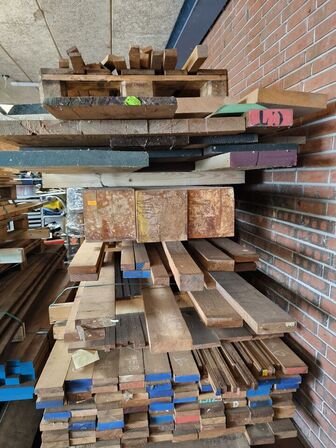 Palle med planker af mahogni m.m.