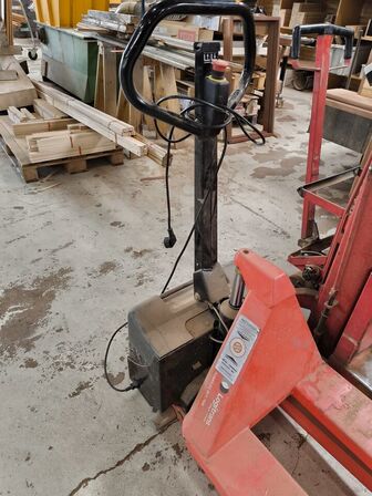 Elektrisk højtløfter med lange gafler LOGITRANS