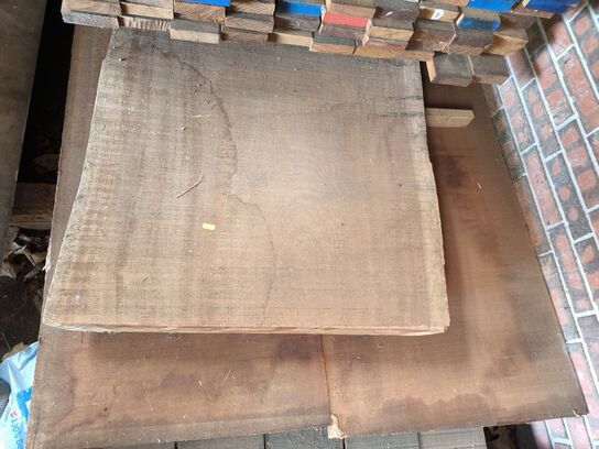 Palle med planker af mahogni m.m.