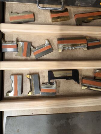 1 skuffe med fræseværktøj