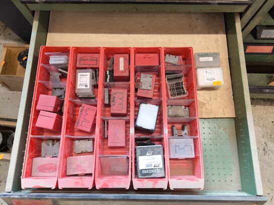 1 skuffe med fræseværktøj