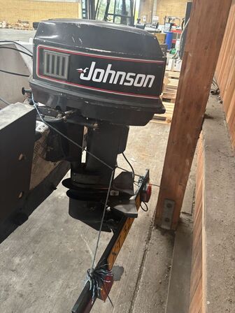 Båd inkl. bådtrailer