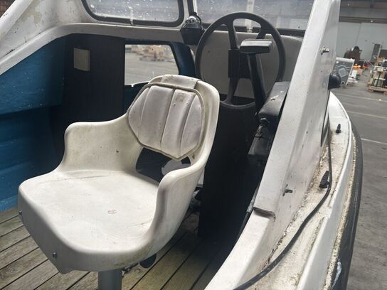 Båd inkl. bådtrailer