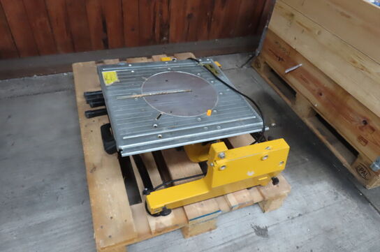 Bordrundsav DEWALT DW743