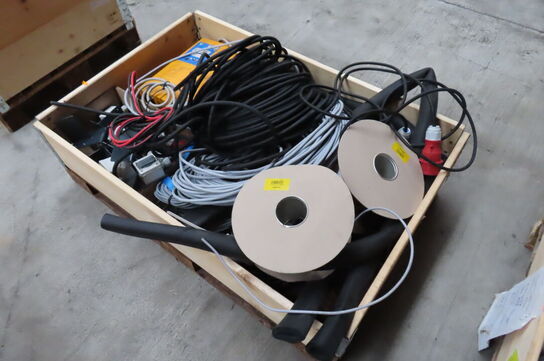 Palle med diverse ledninger mv. 