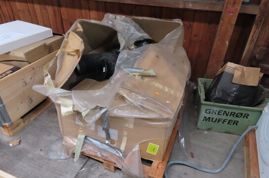 Palle med diverse udsugningsrør