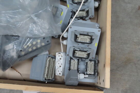 Palle med elkomponenter 