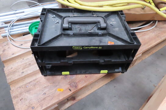 Palle med diverse rør, slanger mv. 