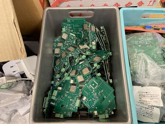 Diverse printerplader og kamera