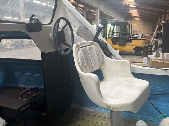 Båd inkl. bådtrailer