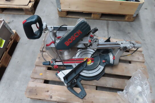 Kap/geringssav BOSCH GCM12SD