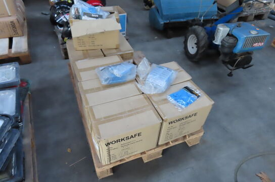 Palle med engangs handsker 