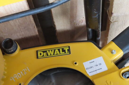 Bordrundsav DEWALT DW743