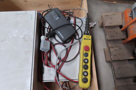 El-motor med hjul + el-skab