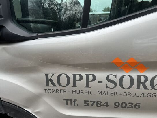 Varebil FORD TRANSIT 2.0 TDCi 170 hk