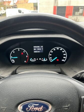 Varebil FORD TRANSIT Custom 2.0TDCi 130 hk