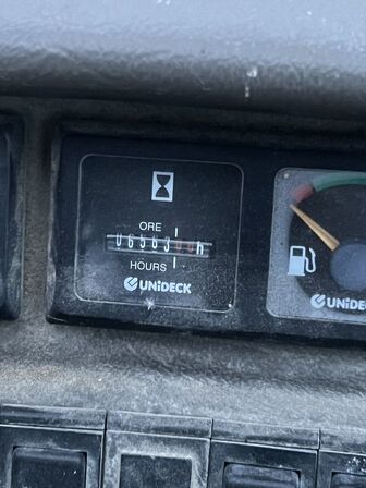 Teleskoplæsser MANITOU MT1233S årg. 2000