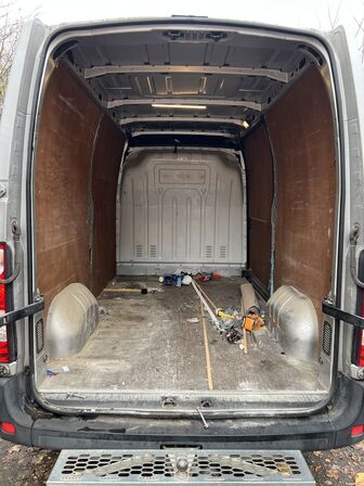 Varebil RENAULT MASTER 2.3 dCi 125 hk