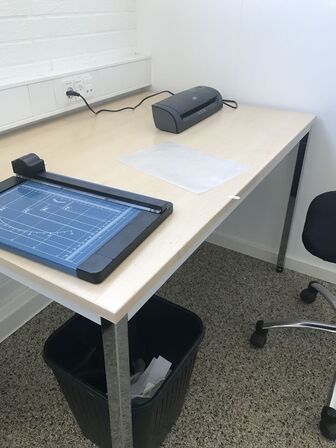 Bord + kontorstol 