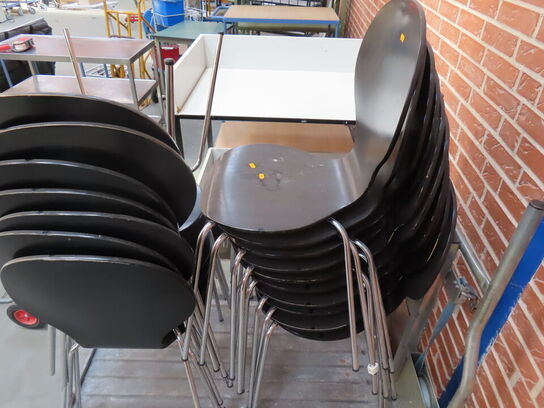 18 stk. stabelbare skalstole