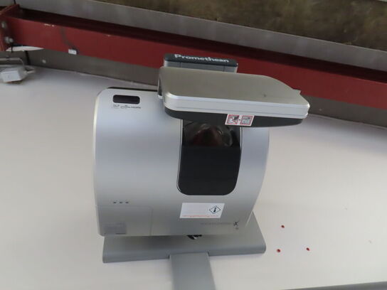 Smartboard med projector og indbyggede højtalere